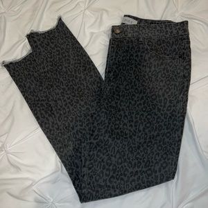 Animal print gray colored skinny jeans